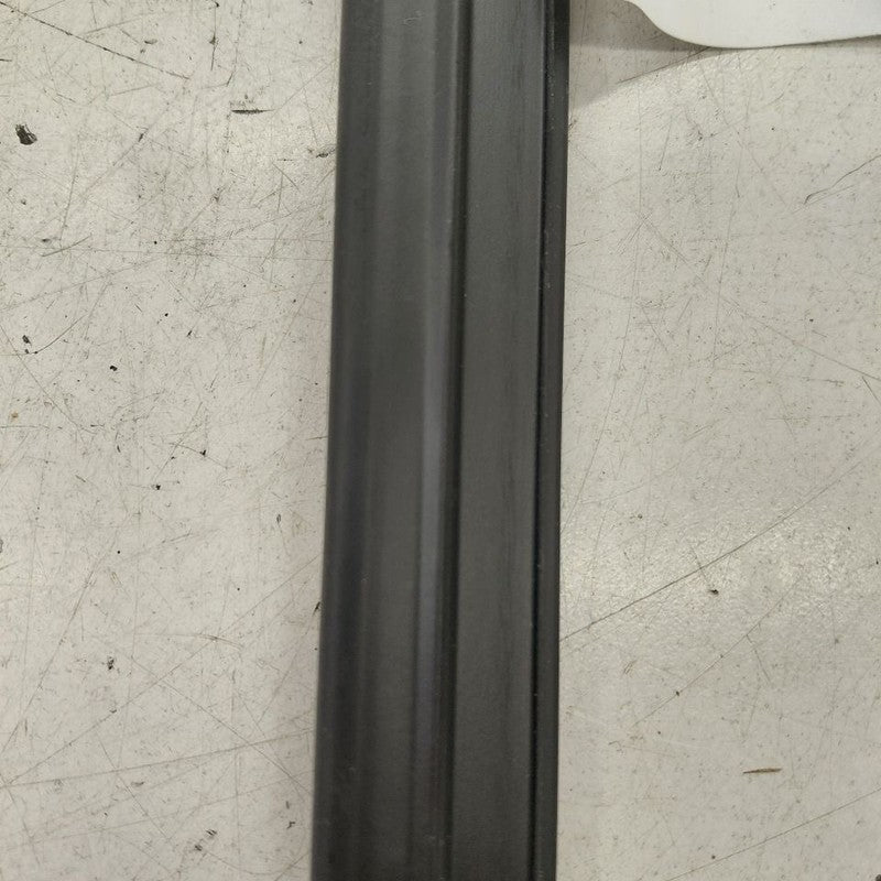 Hyundai Santa Fe Left Front Weather Strip Interior  2019 2020