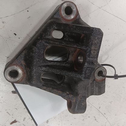 Toyota Corolla 2.0 Engine Motor Mount Bracket Right Passenger  2019 20