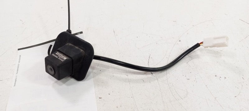 Camera/Projector Rear View Camera Lid Mounted Fits 10-14 MAXIMA 388990