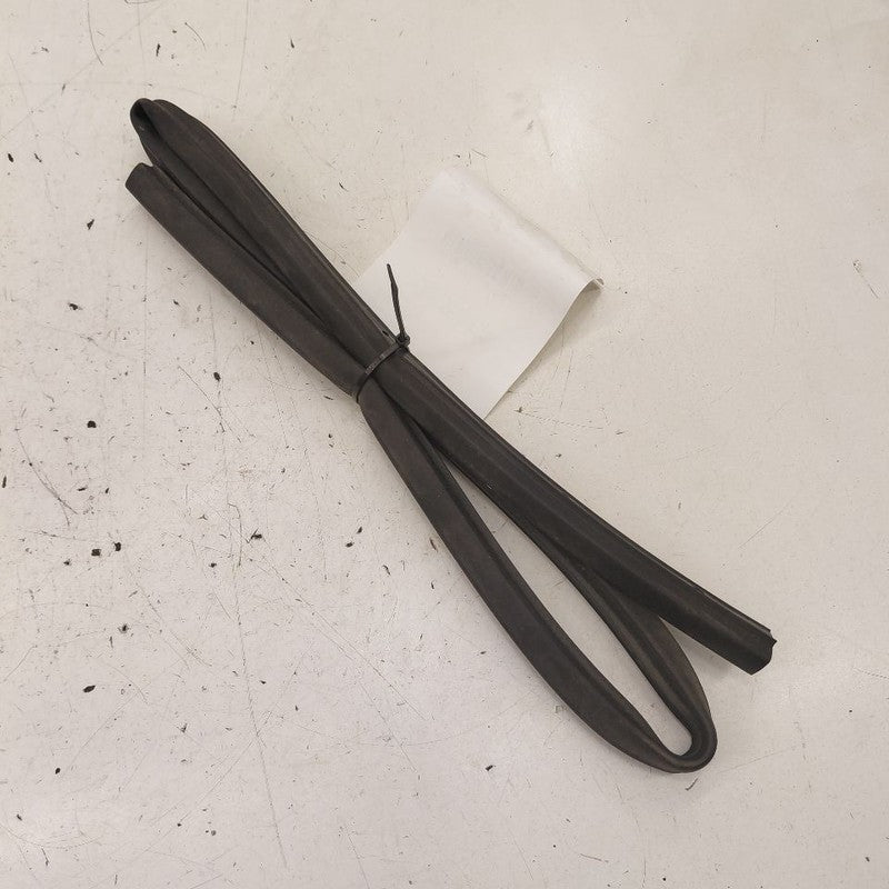 Chevy Trax Cowl Vent Panel Hood Rubber Seal  2025 2024