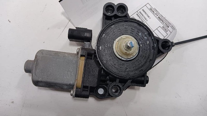 824602V000 Passenger Right Power Window Motor Front Fits 12-17 VELOSTER