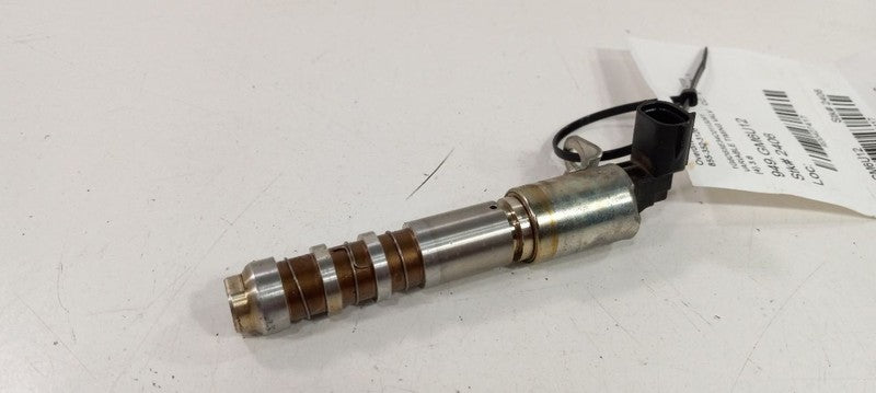 Cadillac CTS Variable Timing Gear Oil Control Valve Solenoid Cylinder 