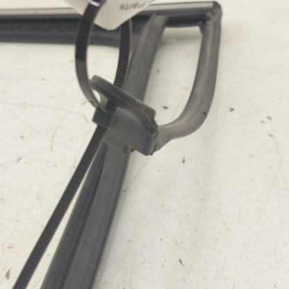 Kia Sorento Door Glass Window Seal Rubber Right Passenger Rear Back  2