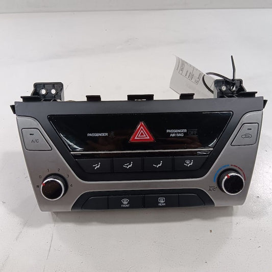 Manual Temperature Control Heat Heater AC Switch Sedan 17-18 Hyundai E