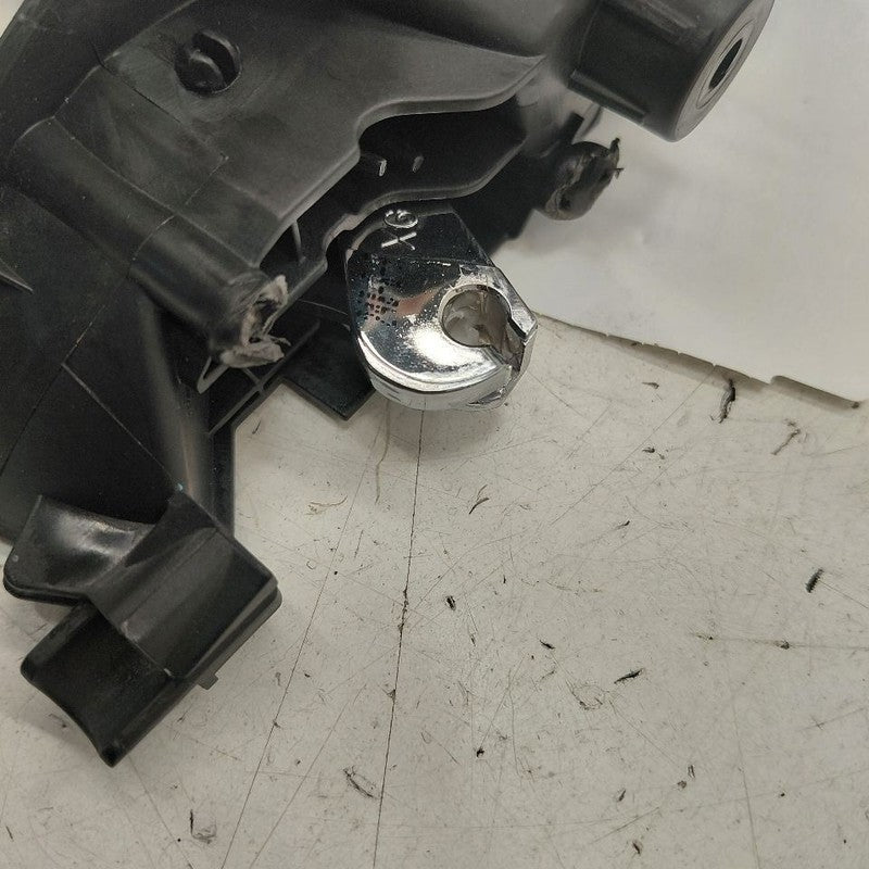 Chevy Trax Door Handle Right Passenger Front Interior Inside  2025 202