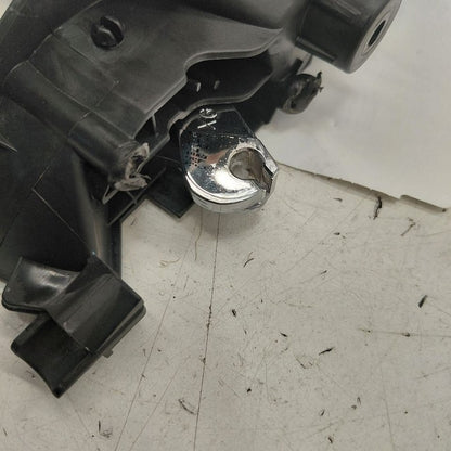 Chevy Trax Door Handle Right Passenger Front Interior Inside  2025 202