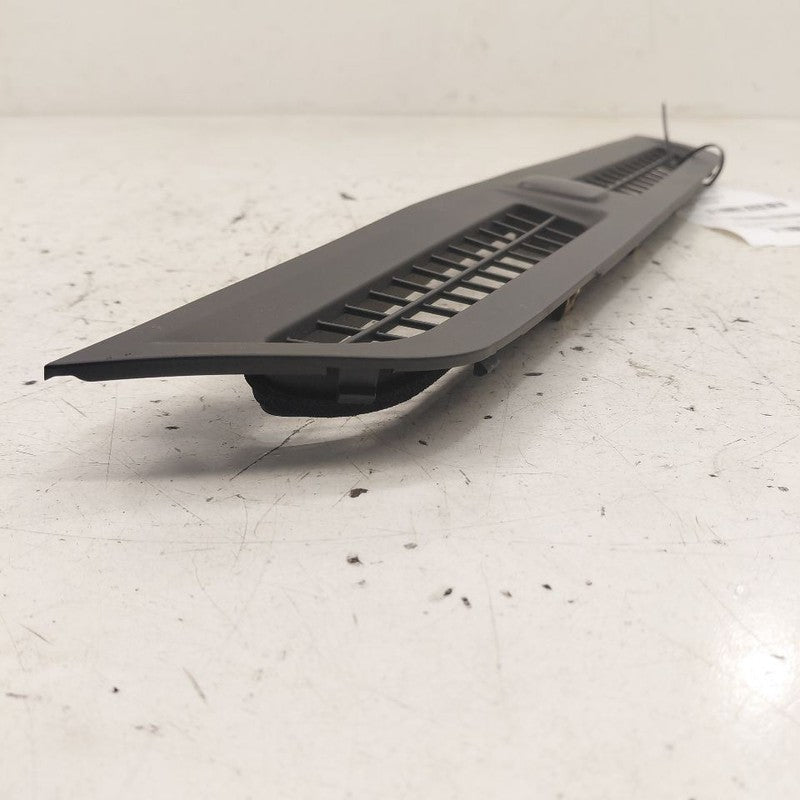 Cadillac CT6 Defrost Vent Center Middle  2018 2017 2016