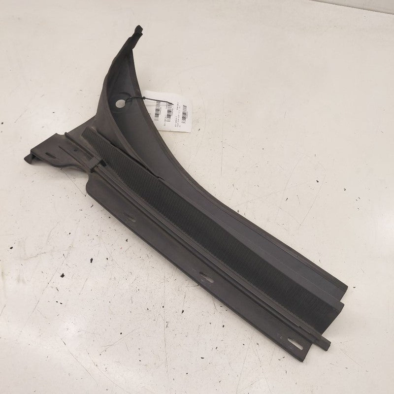 Chevy Volt Windshield Cowl Vent Panel Trim Cover Right Passenger  2016