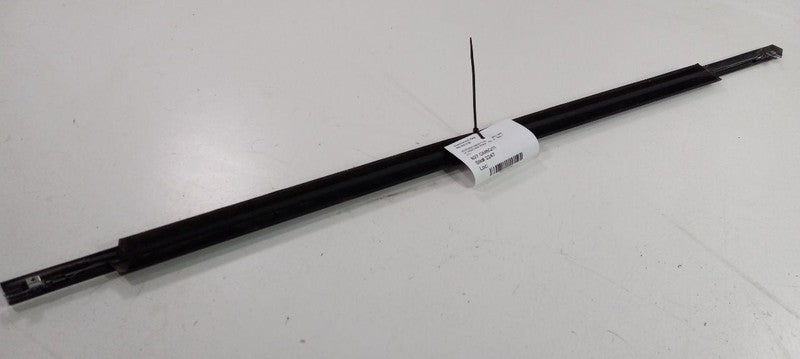 Cadillac SRX Door Glass Window Weather Strip Trim Front Left Driver 2011 2012 13