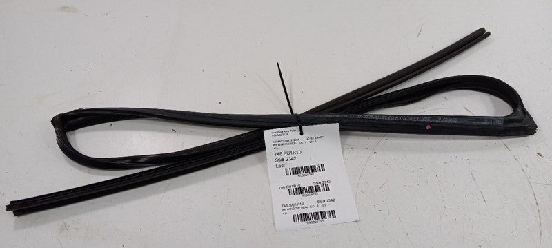 Subaru Legacy Door Glass Window Seal Rubber Right Passenger Rear Back 