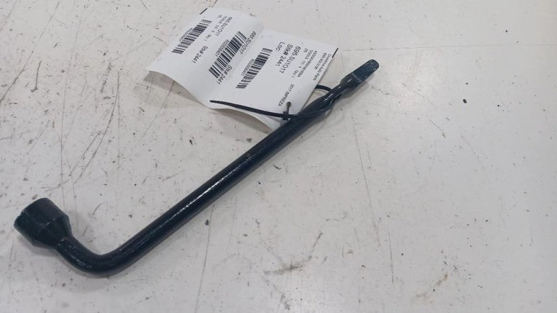 Subaru Impreza Spare Tire Changing Wrench Tool  2017 2018 2019 2020 20