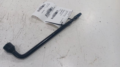 Subaru Impreza Spare Tire Changing Wrench Tool  2017 2018 2019 2020 20