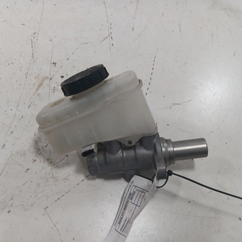 D60101CX5A Brake Master Cylinder With Adaptive Cruise Fits 14-17 INFINITI QX50