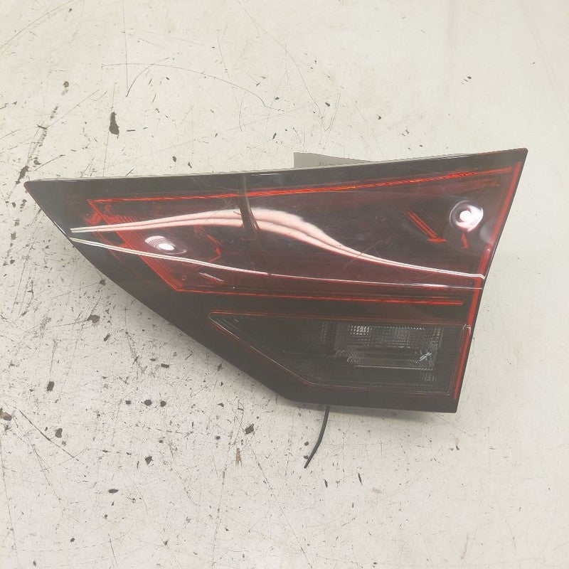 Passenger Right Tail Light Brake Lamp US Built Liftgate Mount 21-25 Ni