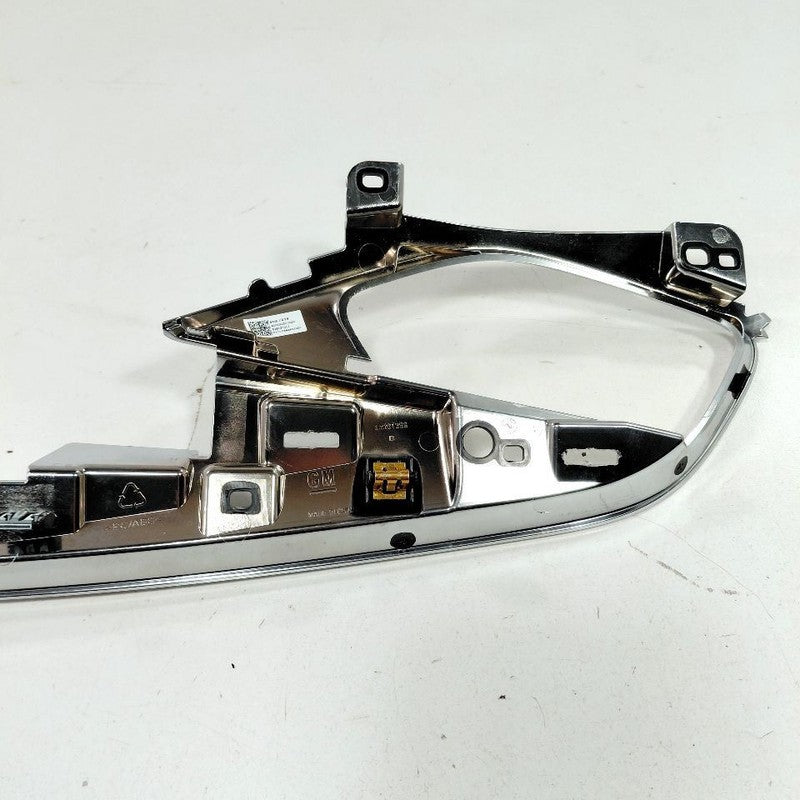 Chevy Malibu Dash Bezel Instrument Panel Trim Plate 84057419 2019 2020 2021 2022