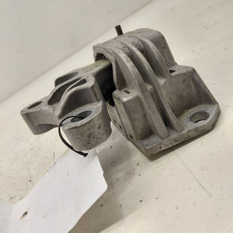 Fiat 500 X Model   Engine Motor Mount Left Driver  2.4 2016 2017