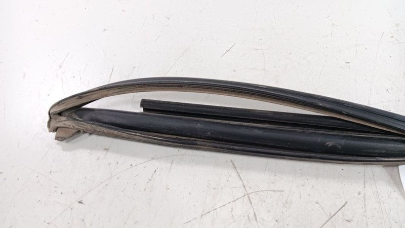 Mazda CX-9 Door Glass Window Seal Rubber Right Passenger Front 2012 20