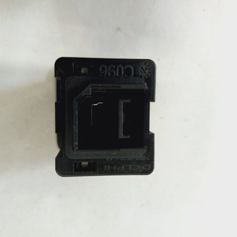 Fiat 500 X Model   USB Charging Plug In Port {735600659} 2016 2017