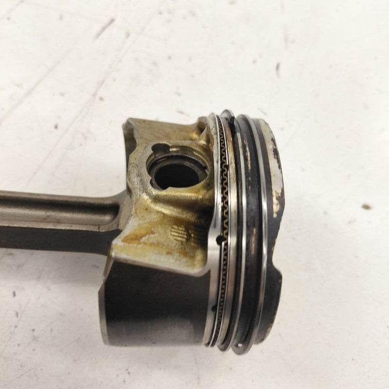 Chevy Volt Single Piston With Connecting Rod   1.5 2019 2018 2017 2016