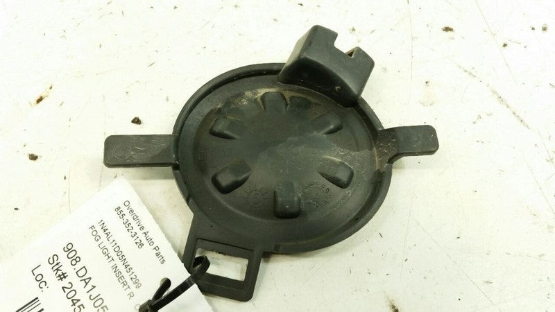 2005 Nissan Altima Front Bumper Fog Light Insert Trim Bezel Right Passenger 2006