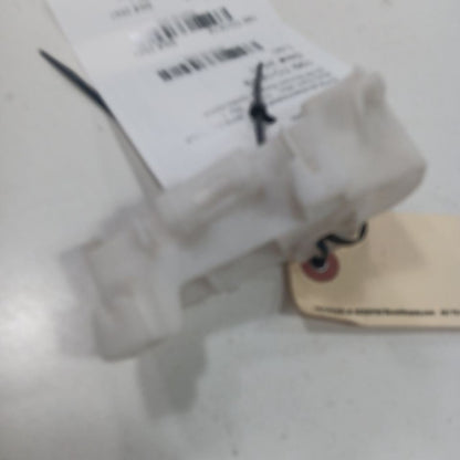 Toyota Corolla Passenger Right Rear Bumper Retainer {52562-02210} 2019 2018 2017