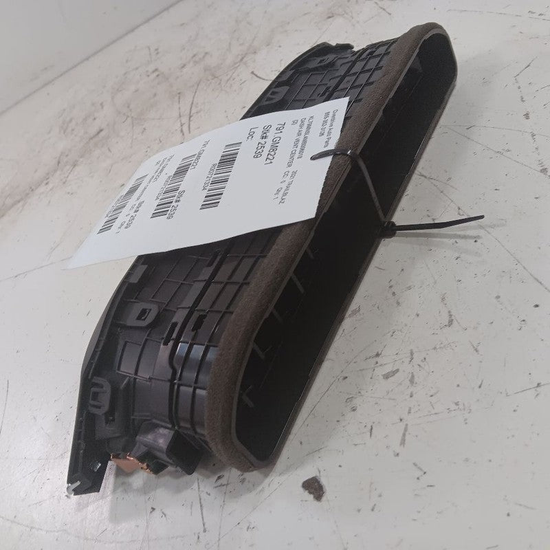 Chevy Trailblazer Dash Air Vent Center Middle  2021 2022 2023 2024 2025