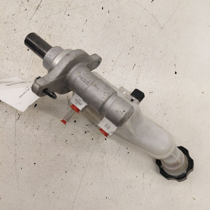 Brake Master Cylinder Fits 12-17 Hyundai Veloster