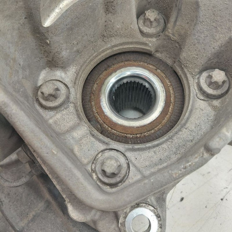 Left Rear Knuckle Stub Bearing Hub Standard Duty Suspension 19-23 Jeep