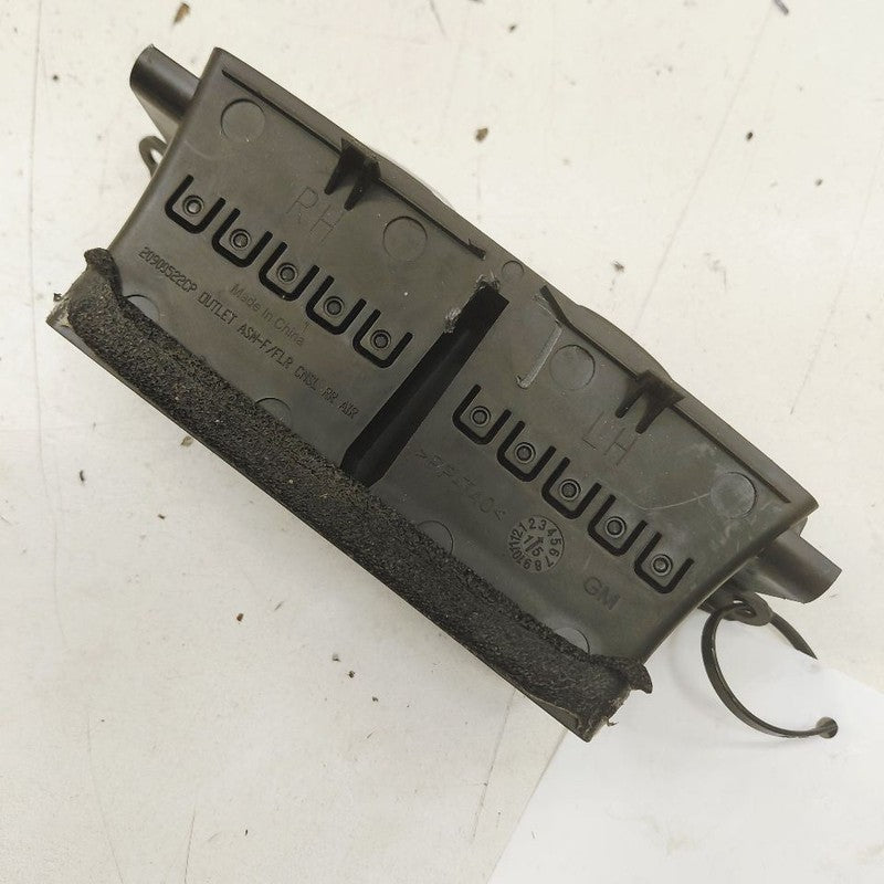 Cadillac XTS Heat Heater AC Air Vent Rear Back      2016 2017 2018