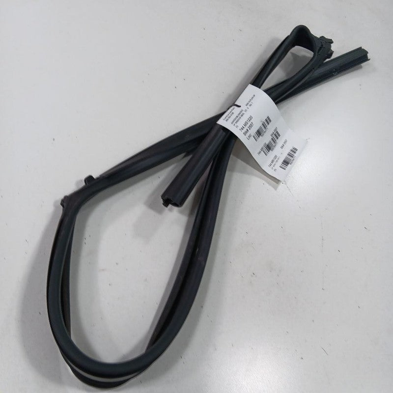 Mitsubishi Outlander Door Glass Window Seal Rubber Left Driver Front  