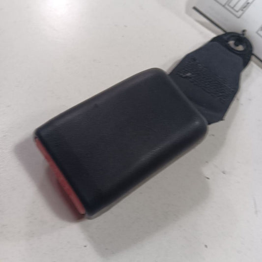 Kia Sorento Seat Belt Buckle Latch Right Passenger Rear Back  2018 2017 2016