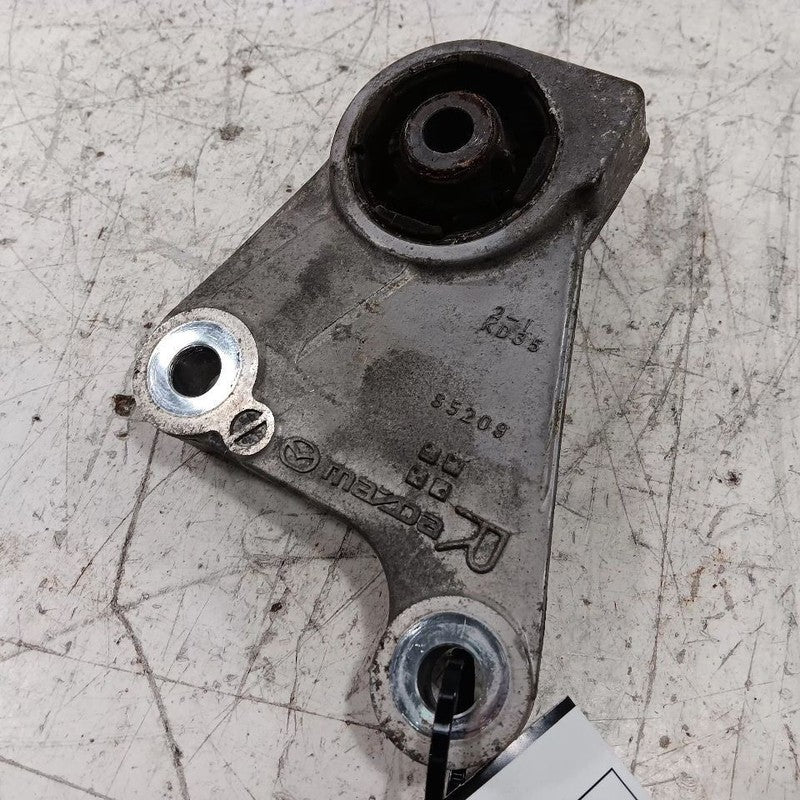 Mazda CX-9 Passenger Right Side Carrier Mount 2.5 2016 2017 2018 OEM