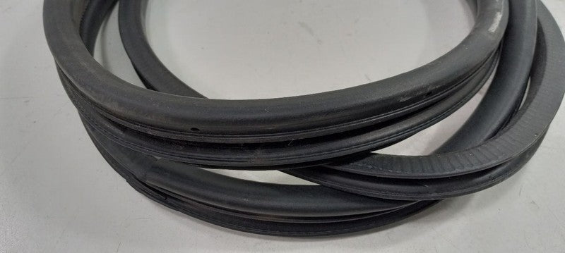 Subaru Legacy On Body Door Jamb Seal Rear Right Back 2005 2006 2007 20