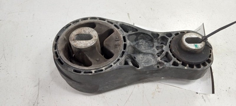 GMC Acadia Engine Motor Mount Right Passenger 2009 2010 2011 2012 OEM