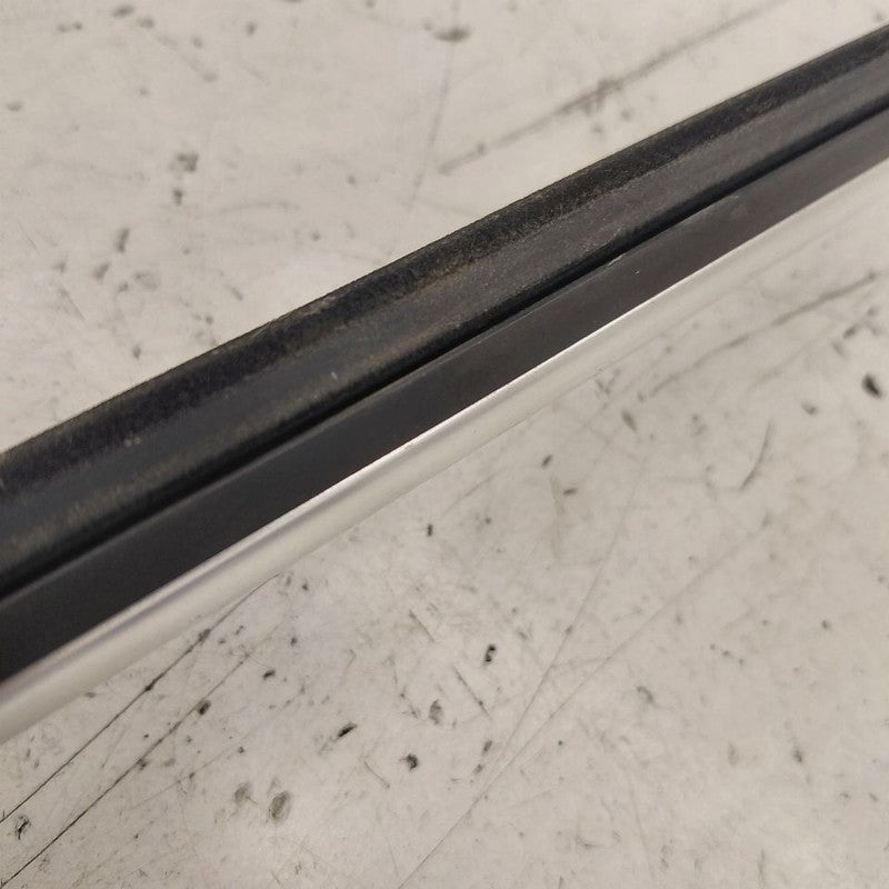 Alfa Romeo Stelvio Door Glass Window Weather Strip Trim Front Left Dri