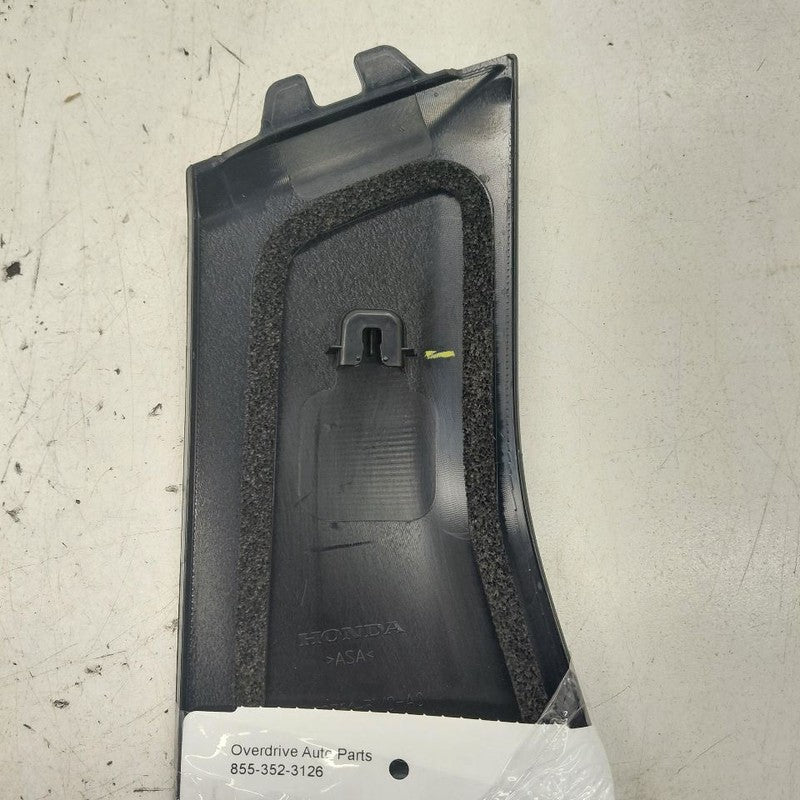 Honda HR-V Left Rear Door Trim Molding Pilar {727613W0A0} 2026 2025 20