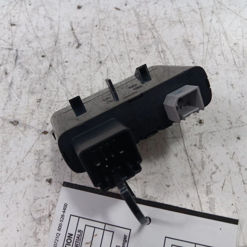 Fiat 500 USB Plug In Hub Port 2018 OEM
