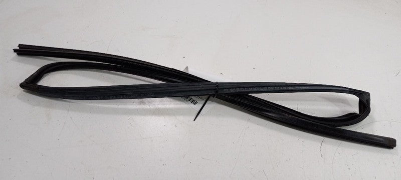 Subaru Legacy Door Glass Window Seal Rubber Left Rear Back 2010 2011 2