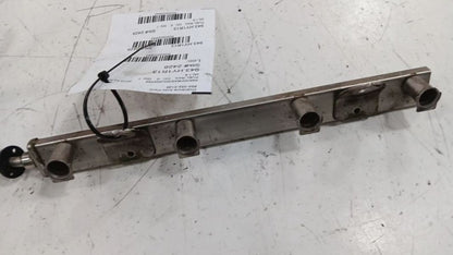 Hyundai Elantra Fuel Rail Injection Injector Mount Bar  2011 2012 2013
