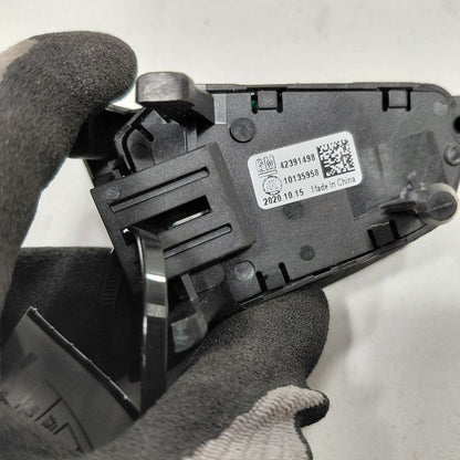 Buick Encore Steering Wheel Mounted Radio Control Switch {42391498} 2022 2021 