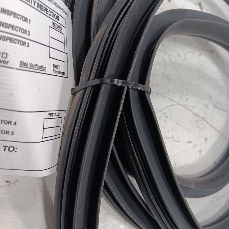 Hyundai Accent On Body Door Jamb Seal Gasket Front Left Driver 2014 2015 2016 20