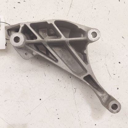 Chevy Trax Passenger Right Engine Mount Bracket  1.4 2022 2021