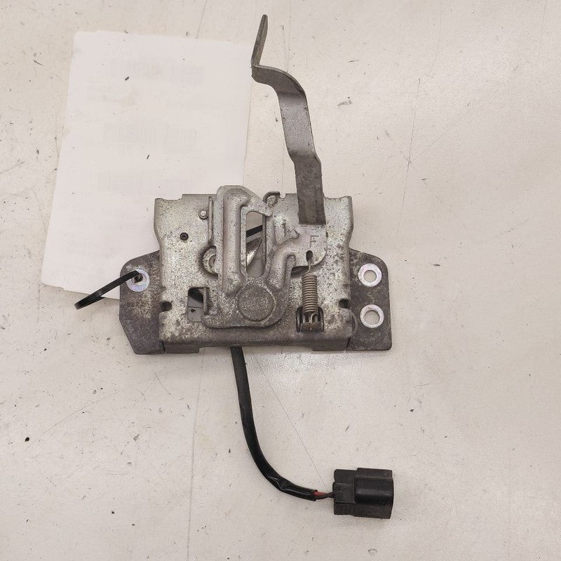 Mitsubishi Outlander   Hood Latch  2018 2017 2016