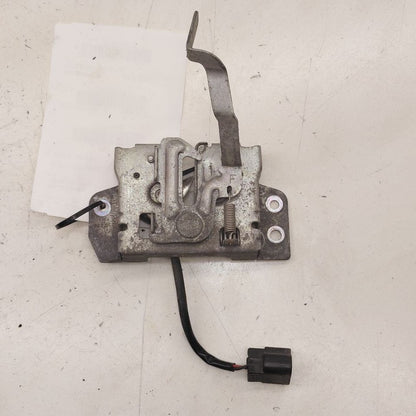 Mitsubishi Outlander   Hood Latch  2018 2017 2016
