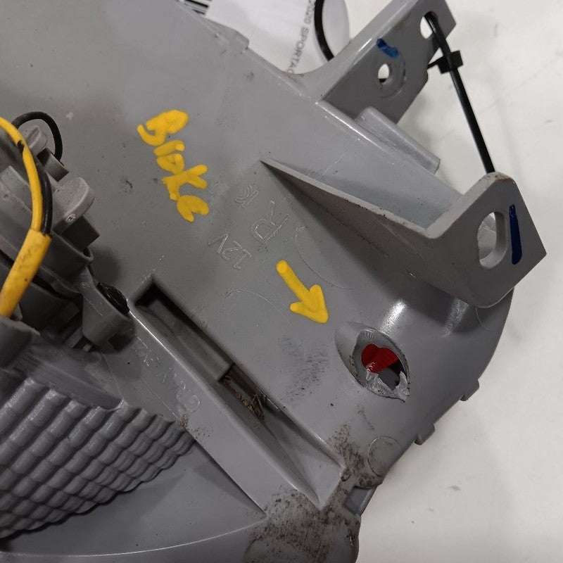 Passenger Right Tail Light Brake Lamp Bumper Mounted Fits 20-22 Kia Sportage