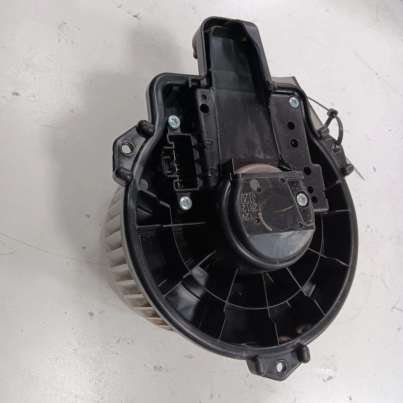 Blower Motor Front Toyota Prius C VIN B3 7th And 8th Digit 12-19 Toyot