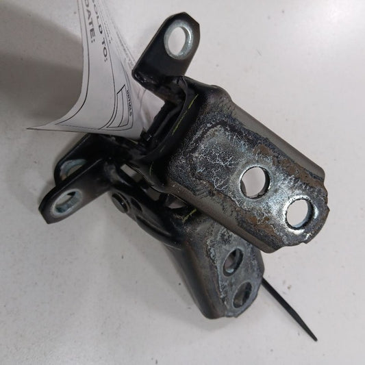 Nissan Sentra Door Hinge Set Right Front Passenger  2023 2022 2021 2020