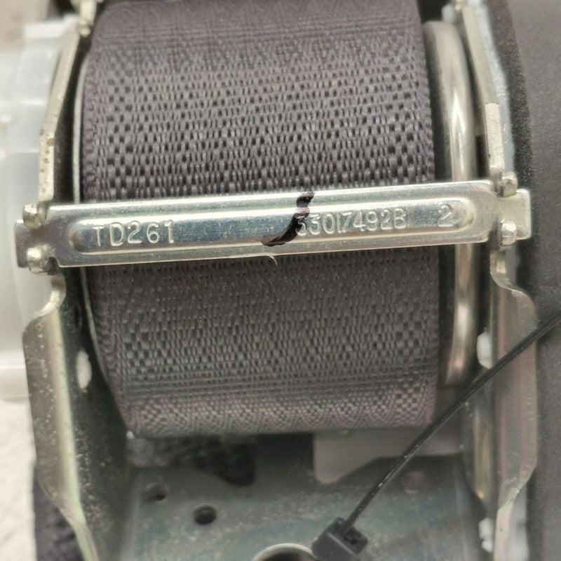 Cadillac CT6 Seat Belt Strap Retractor Left Driver Rear Back  2018 201