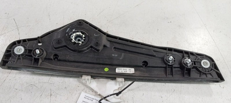 824022V000 Passenger Right Front Window Regulator Track Fits 12-17 VELOSTER