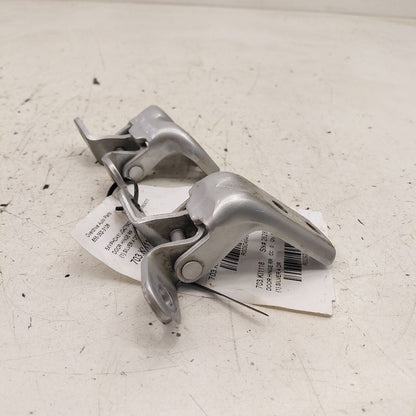 Kia Sorento Door Hinge Set Right Rear Passenger  2018 2017 2016